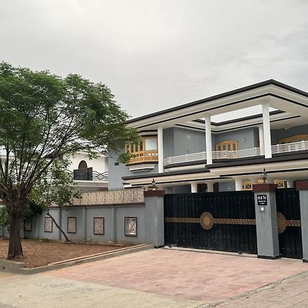 Royal Executive Inn Guest House Islamabad Exterior foto